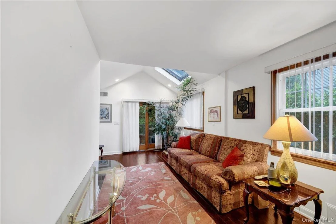 Photo of 48 Bellain Avenue