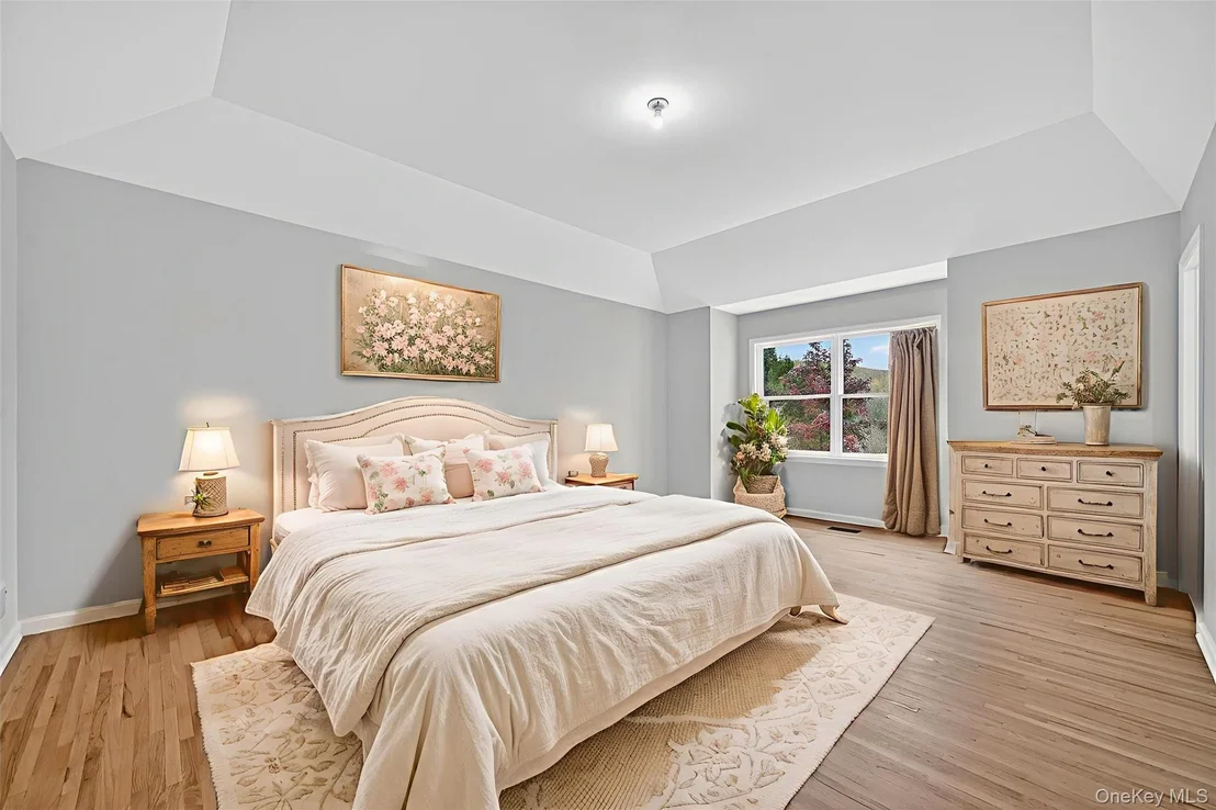 Photo of 33 Crystal Farm Road