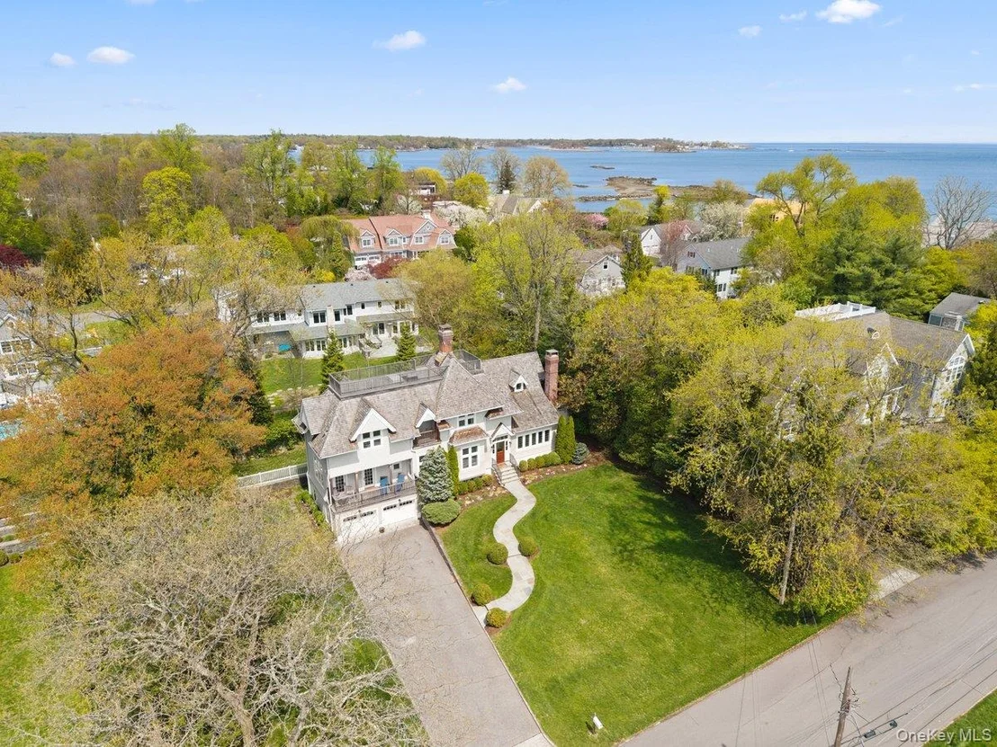 Photo of 1020 Constable Drive