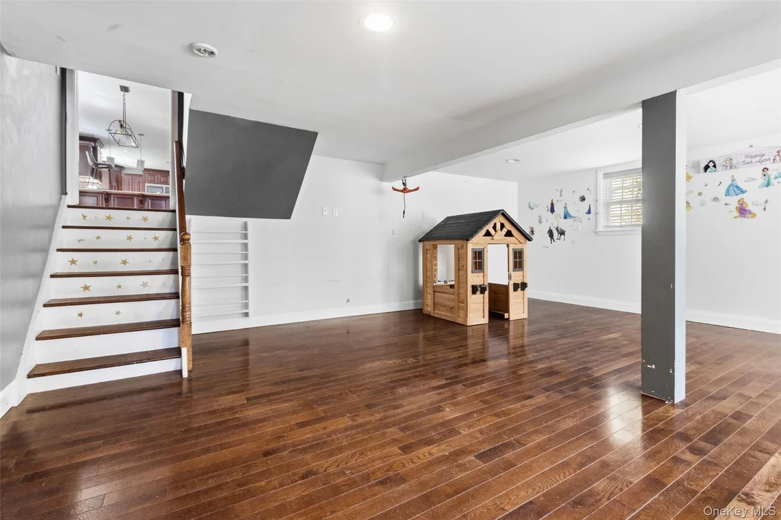 Photo of 2 Watergate Drive