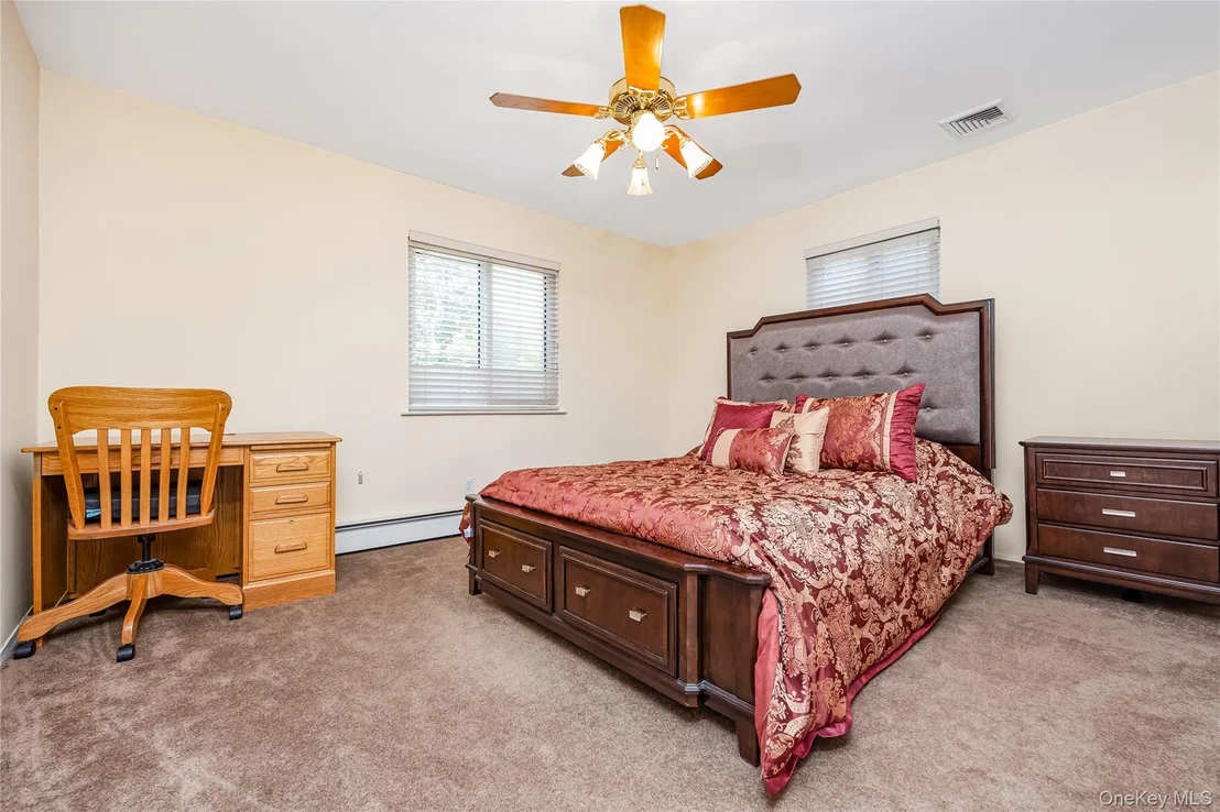 Photo of 1340 Spur Drive S