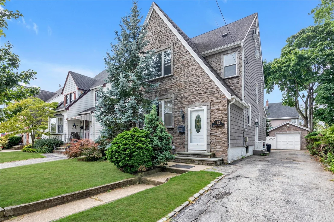Photo of 132 Locust Street
