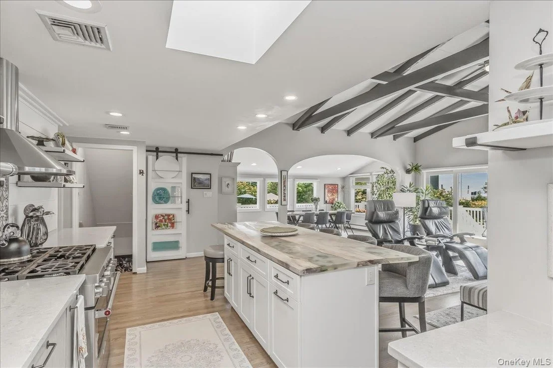 Photo of 72 Circle Drive