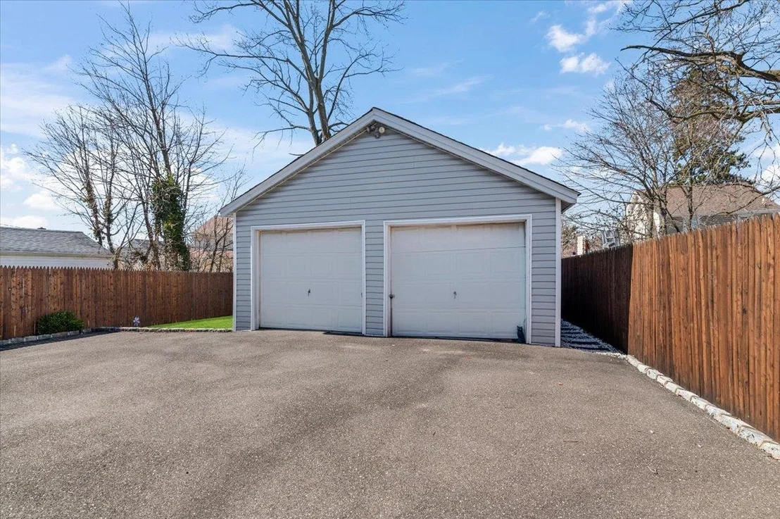 Photo of 95 Weberfield Avenue