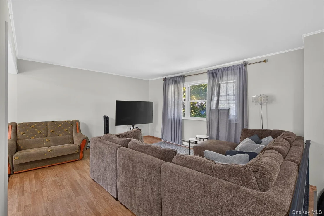 Photo of 108 Maplewood Avenue