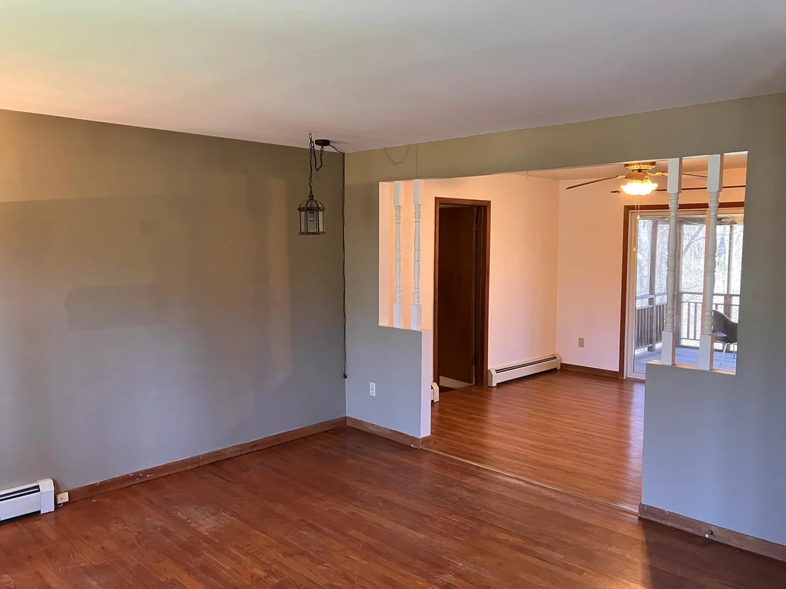 Photo of 218 Roosevelt Road