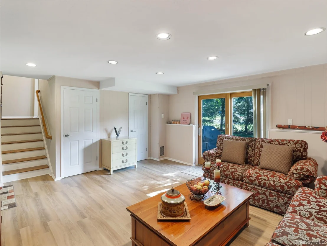 Photo of 48 Eberling Drive
