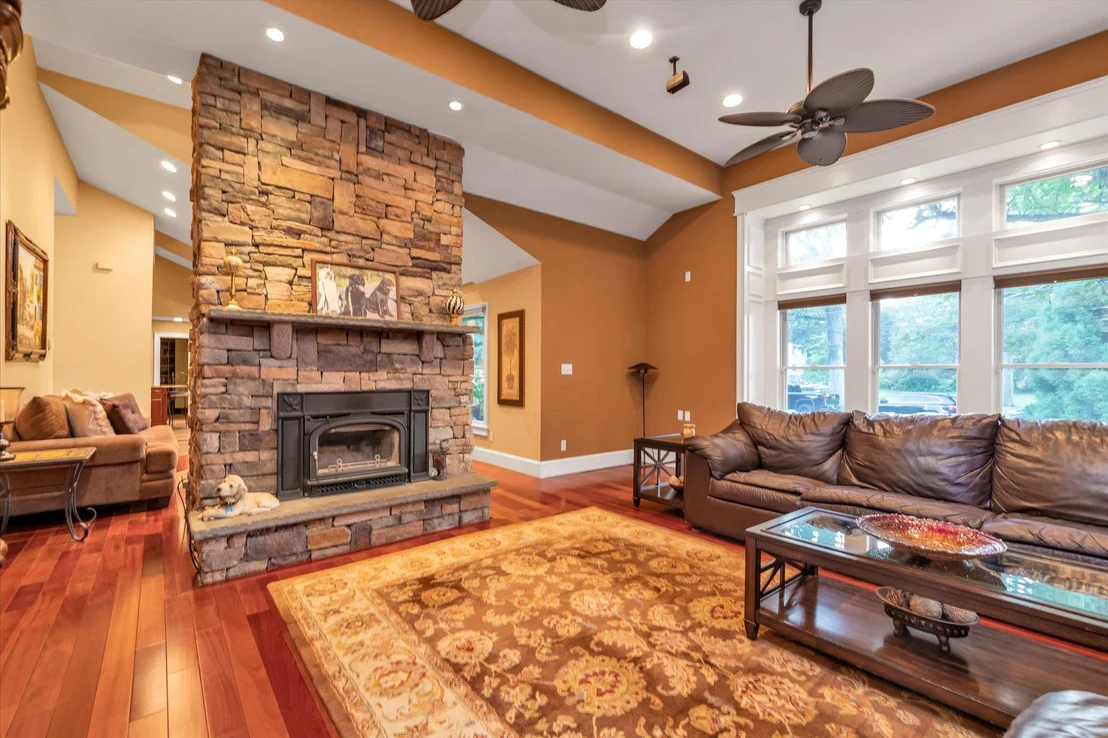 Photo of 76 Timberpoint Drive