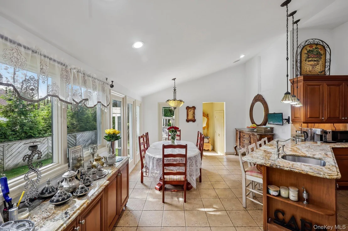 Photo of 1304 Harbor Road