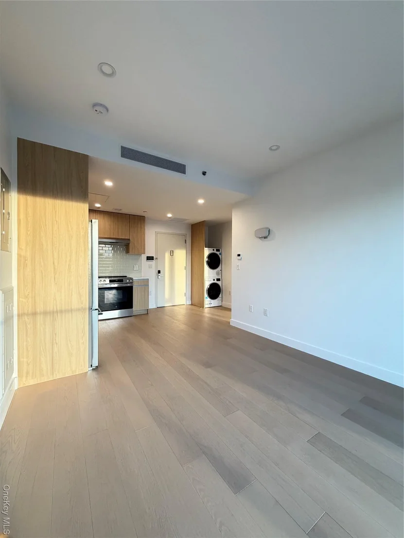 Photo of Unit 3E at 150-02 Northern Boulevard