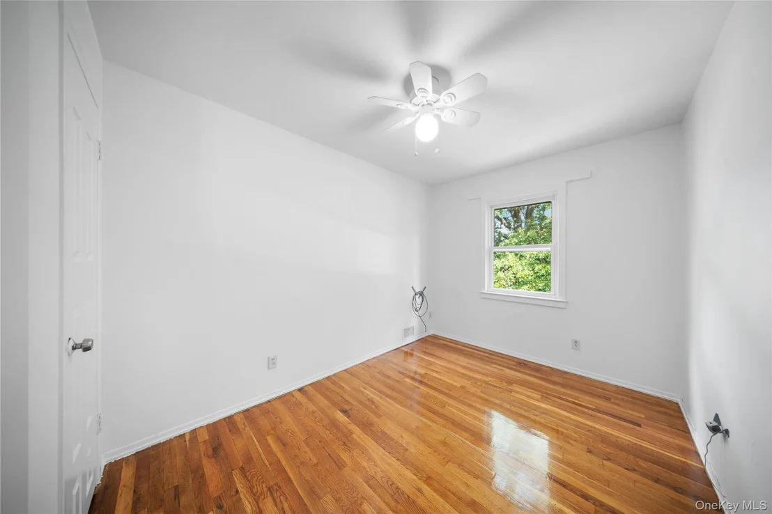 Photo of 32-28 Parsons Boulevard