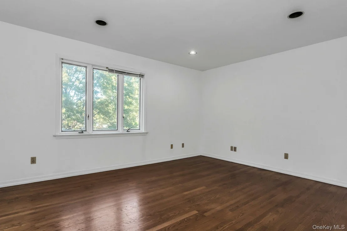 Photo of 21 Overbrooke Lane