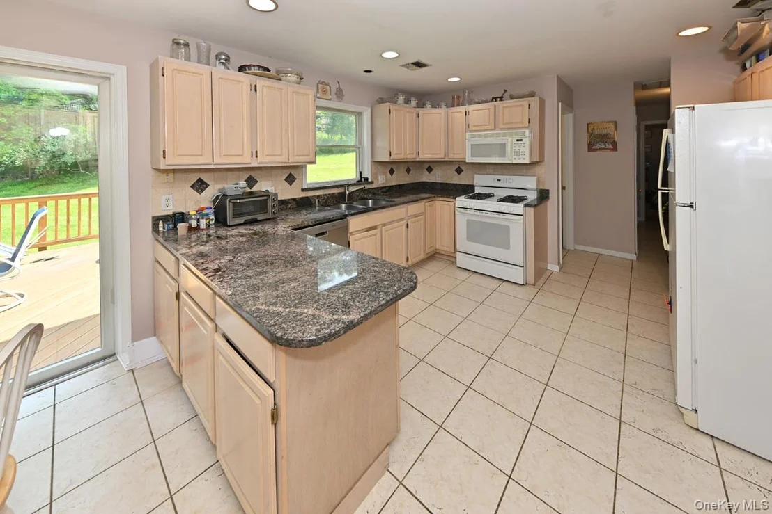 Photo of 14 Roble Road