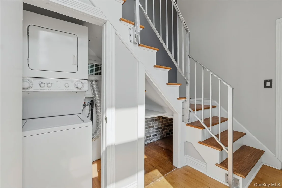 Photo of Unit PH4 at 88 Broadway