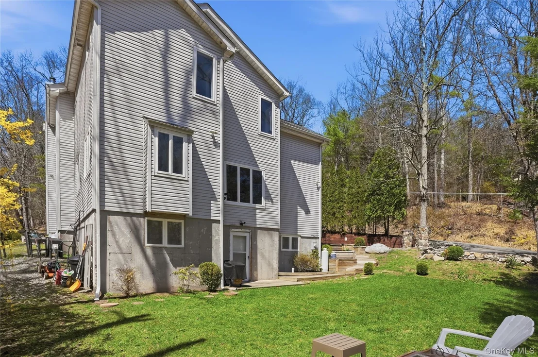 Photo of 9 Rustic Hills Road