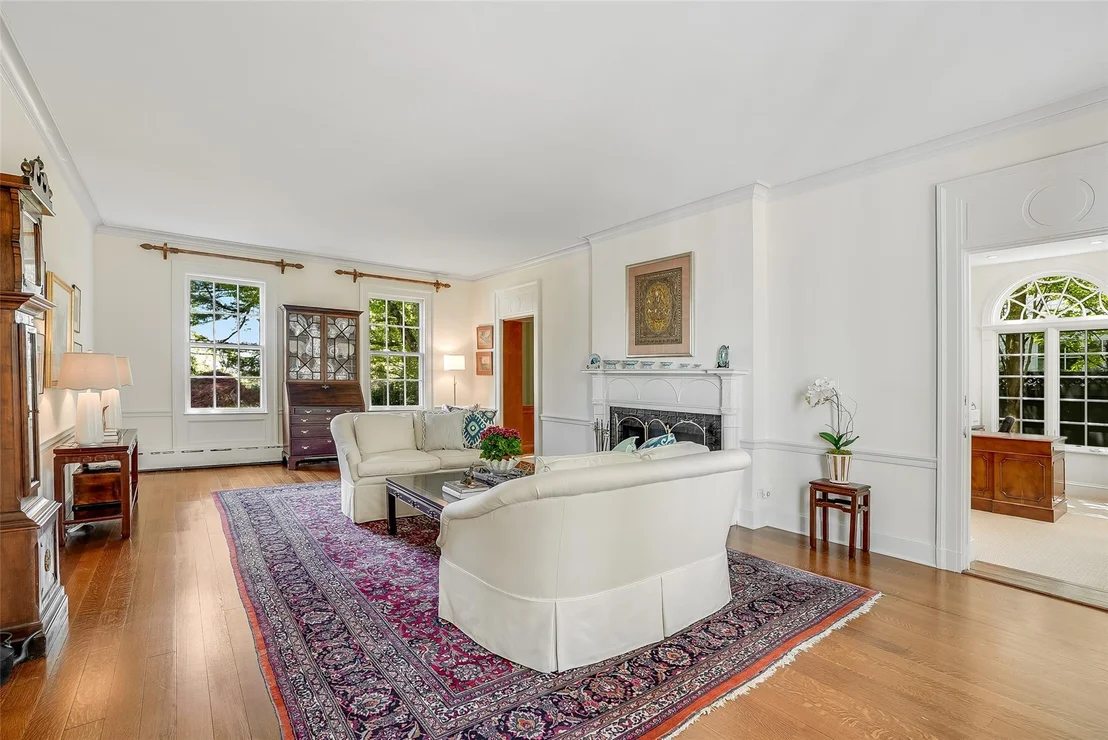 Photo of 472 Purchase Street