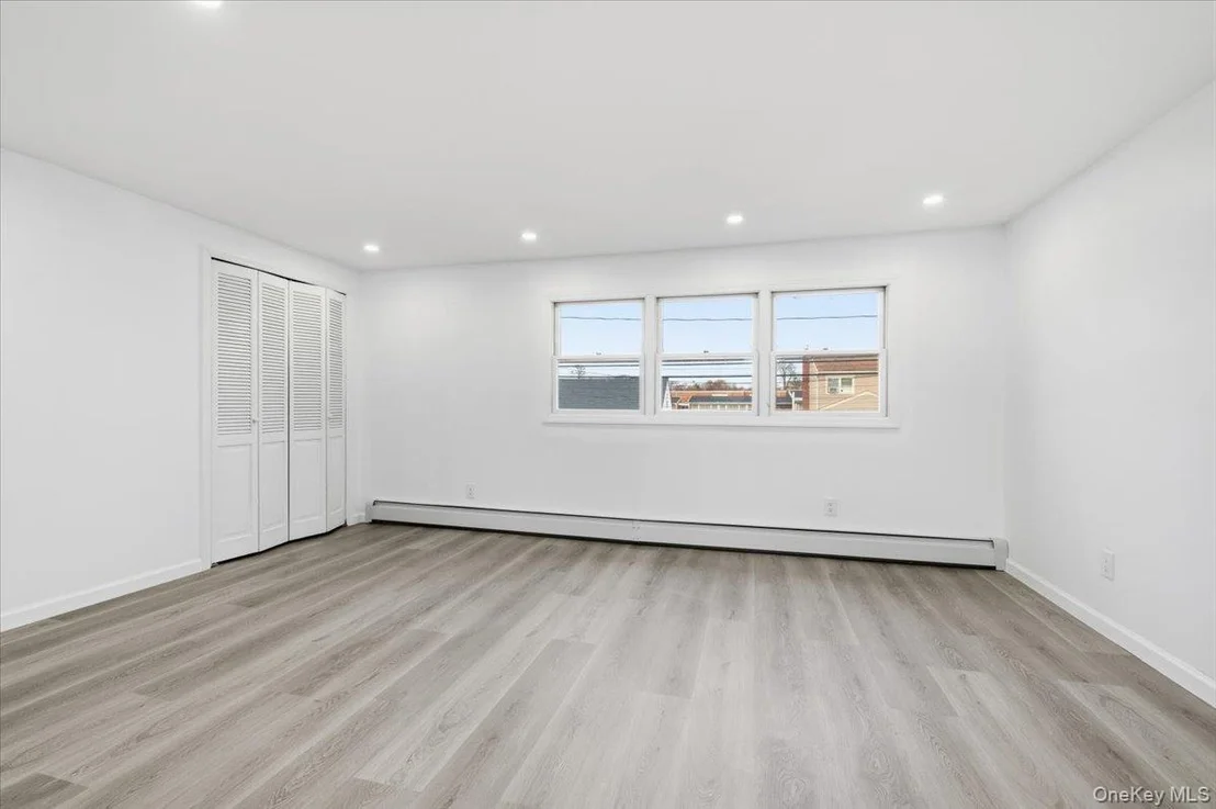 Photo of 962 Washington Street