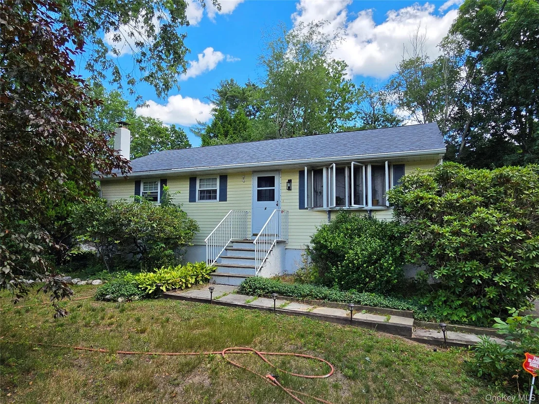 Photo of 4 Pinegrove Drive