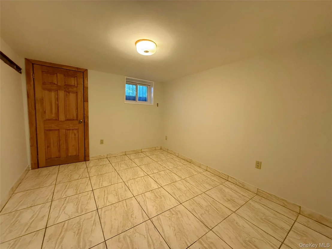 Photo of 5962 69th Lane
