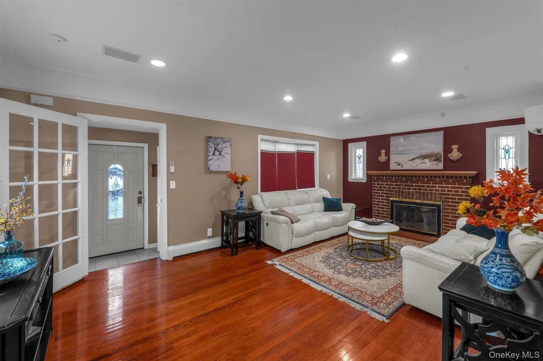 Photo of 95 Liberty Boulevard