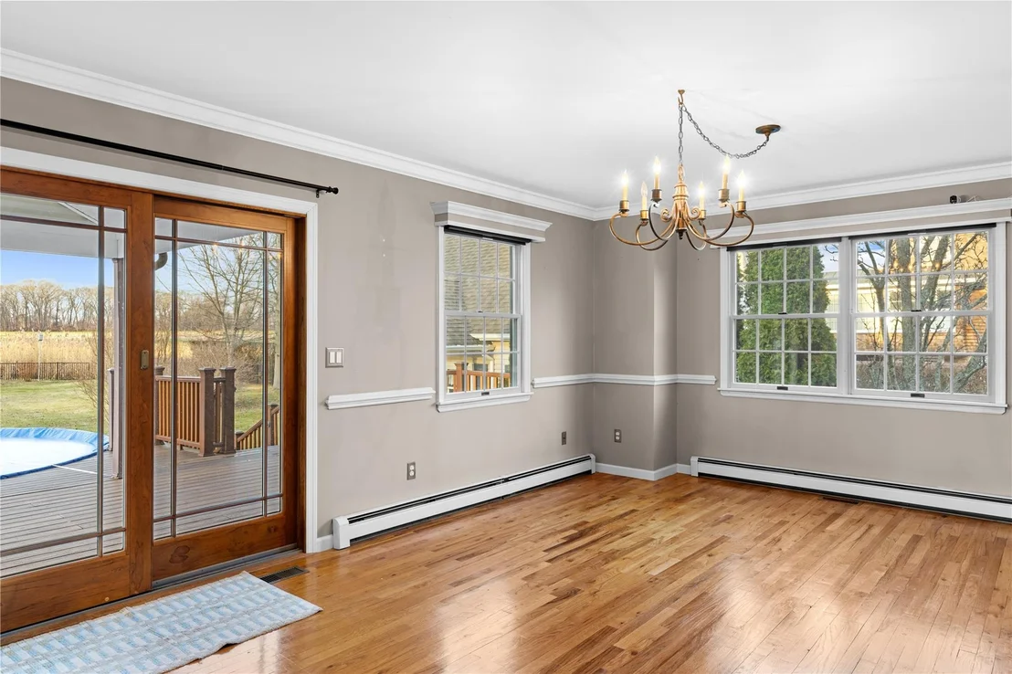 Photo of 110 Peconic Bay Boulevard