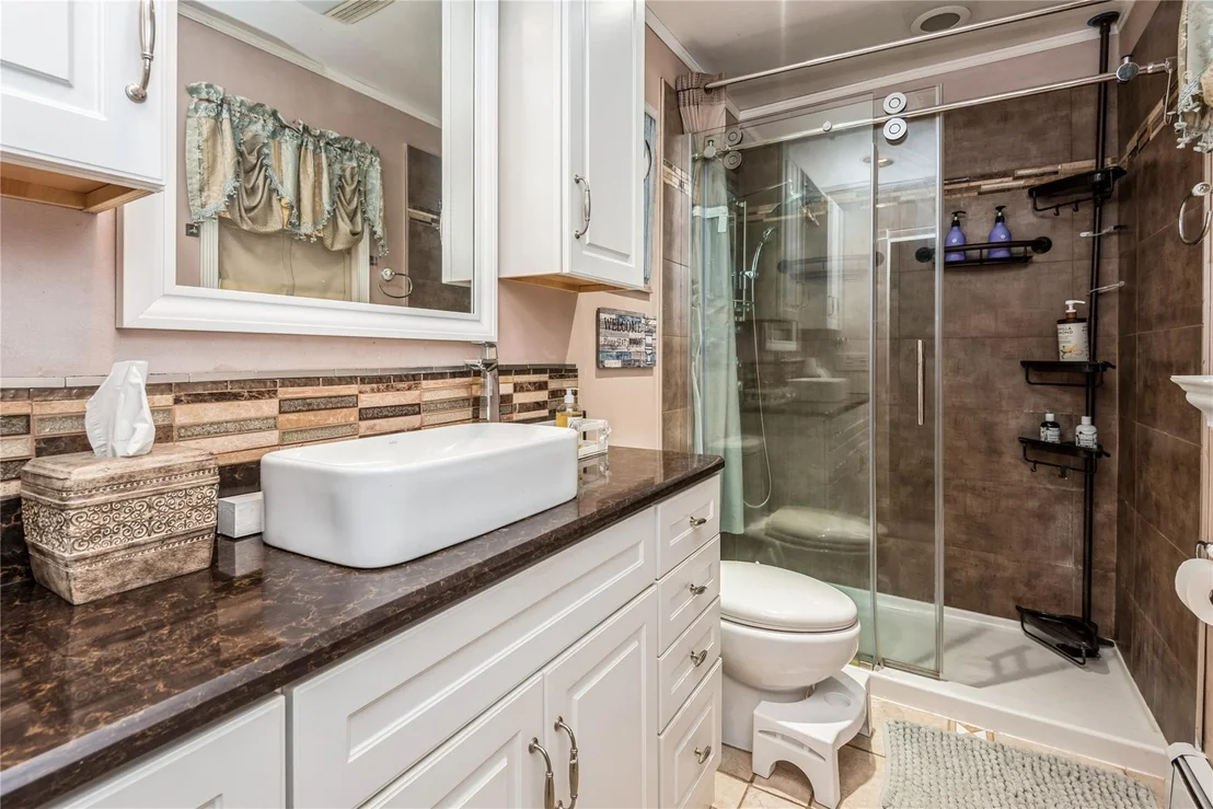 Photo of 120 Lynbrook Drive
