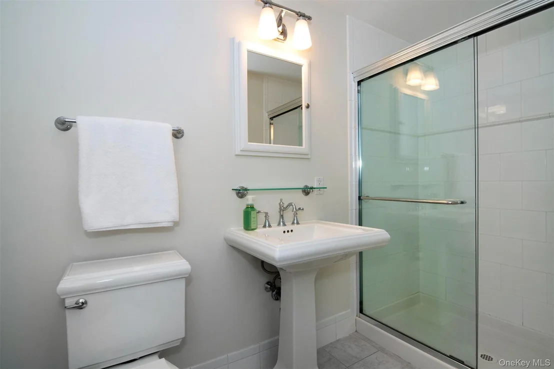 Photo of 153 Fieldpoint Drive