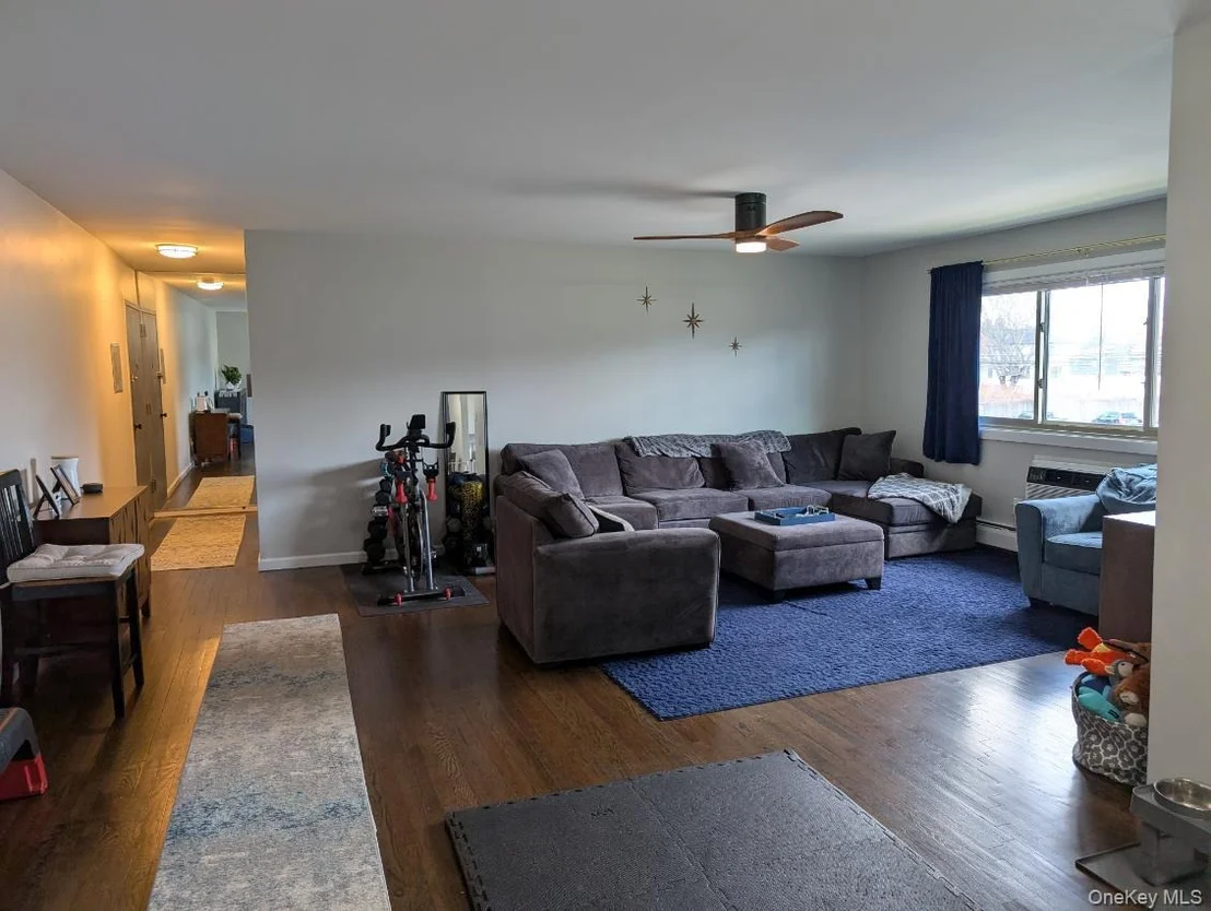 Photo of Unit 7B at 2435 Union Boulevard