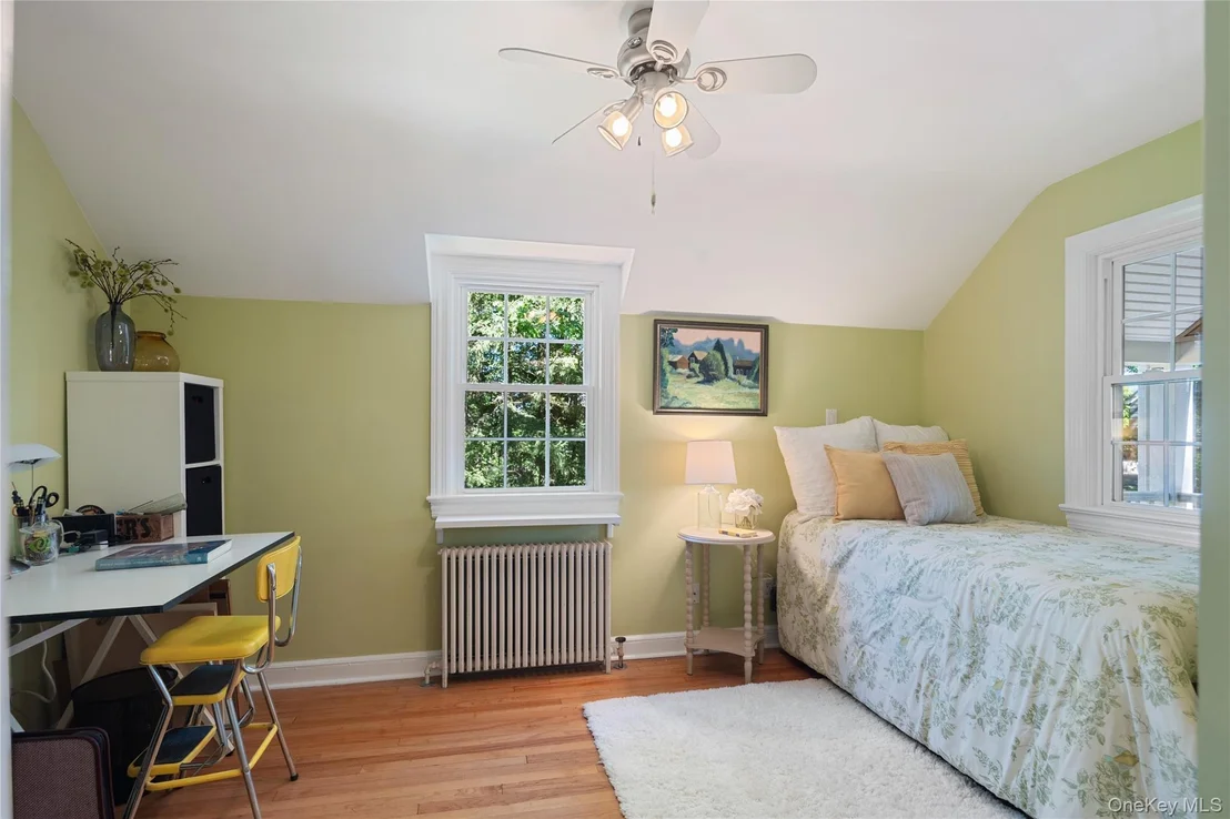 Photo of 611 Decatur Avenue
