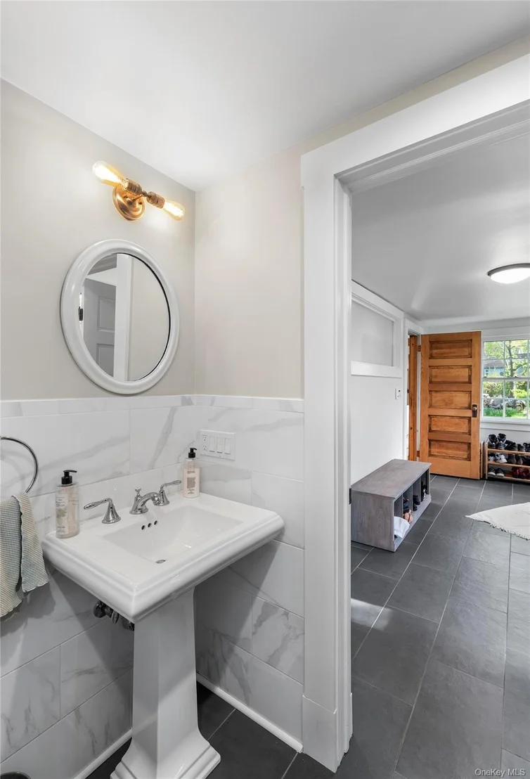 Photo of 129 Highmount Avenue
