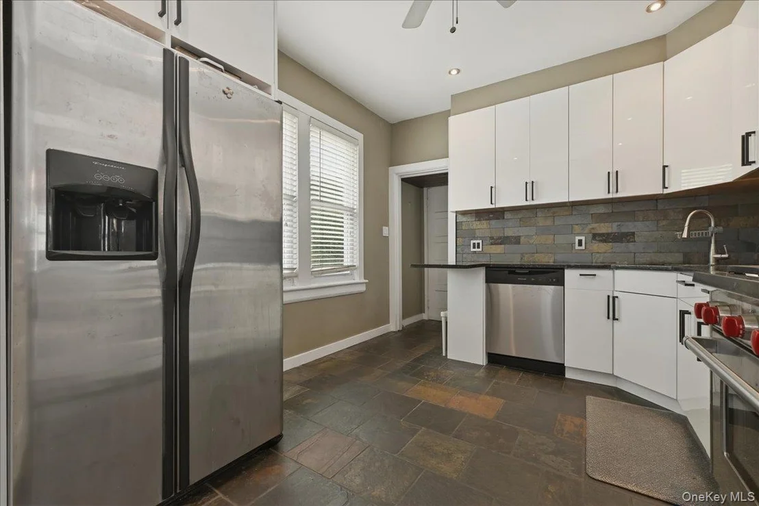 Photo of 991 Cottage Place