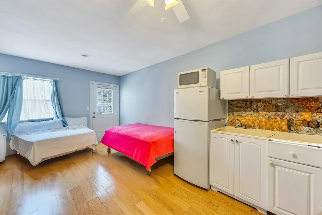 Photo of 5 Washington Court