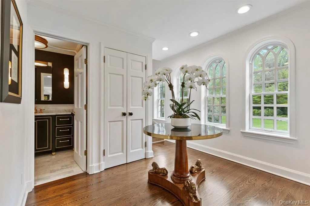 Photo of 8 Boxwood Lane