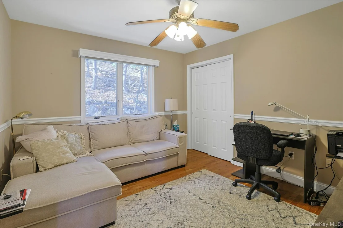 Photo of 235 S Boulevard