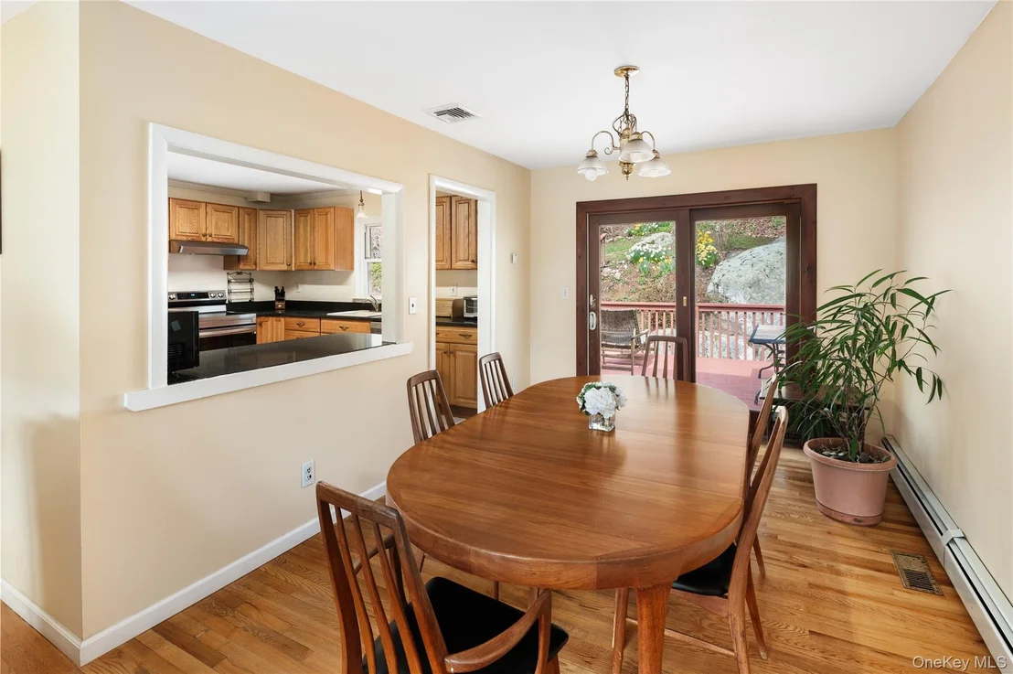 Photo of 479 Sprout Brook Road