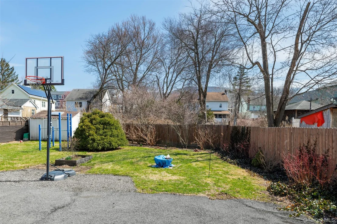 Photo of 39 N Chestnut Street