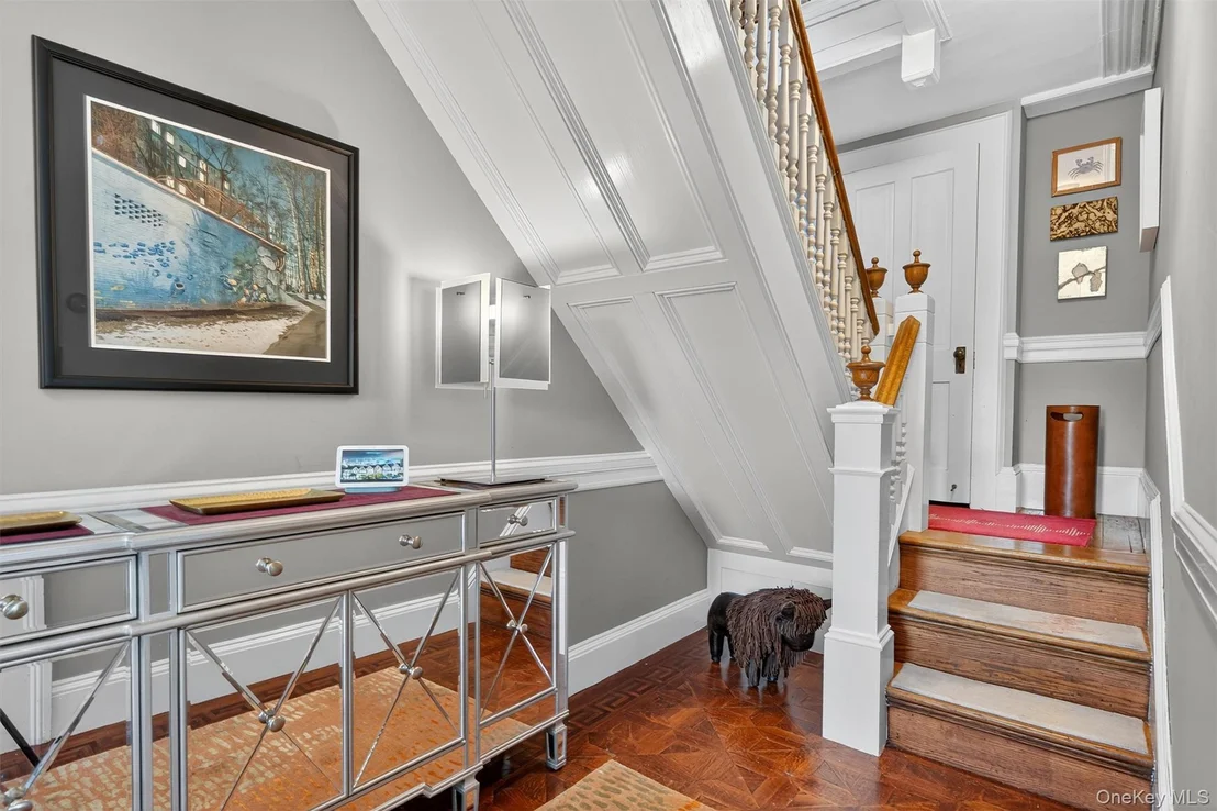 Photo of 1657 River Road