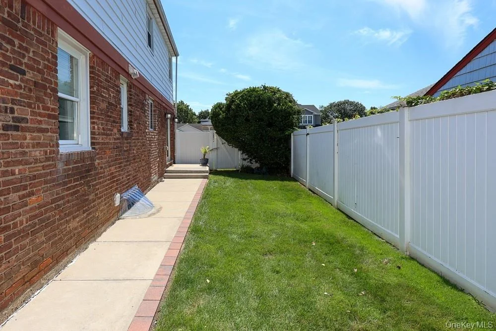 Photo of 844 Hemlock Street