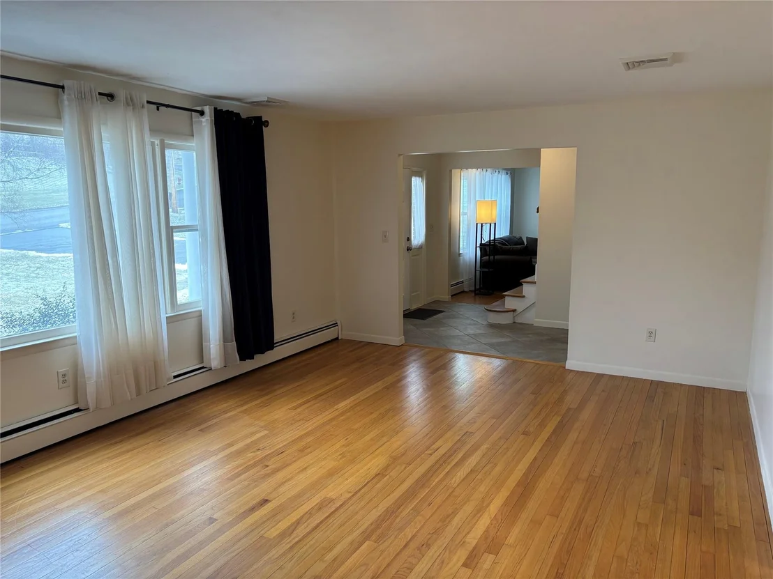 Photo of 14 Hillview Drive