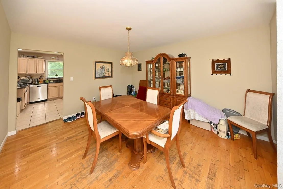 Photo of 14 Roble Road