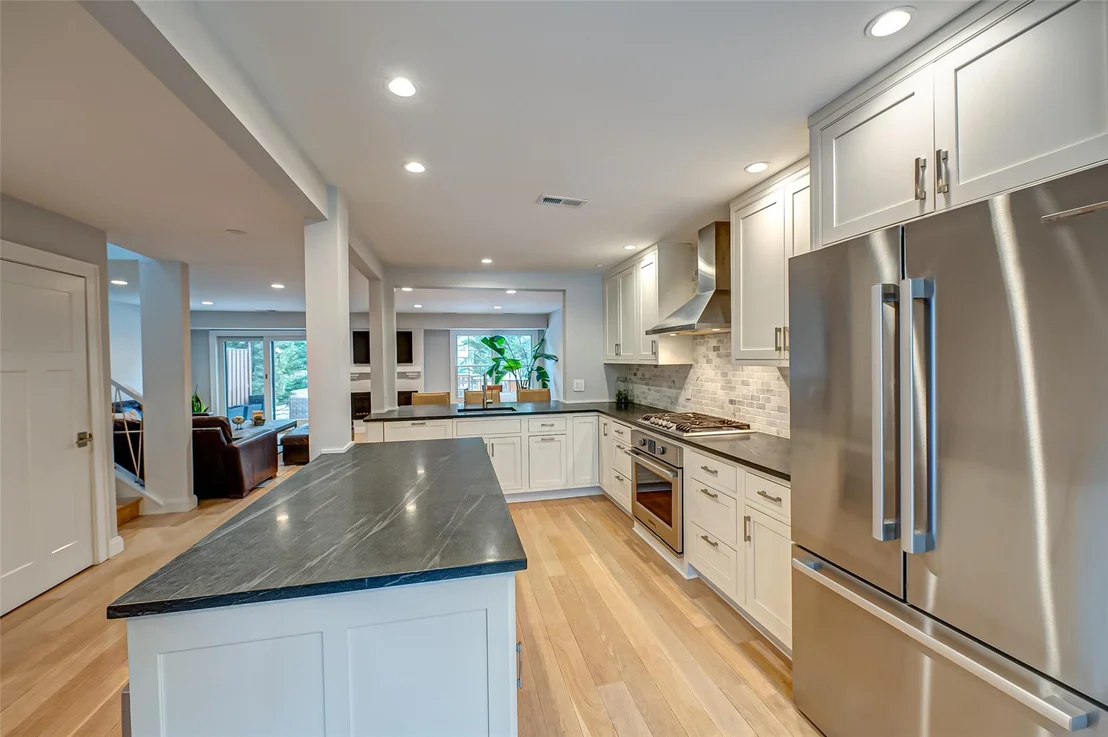 Photo of 12 Sutton Place