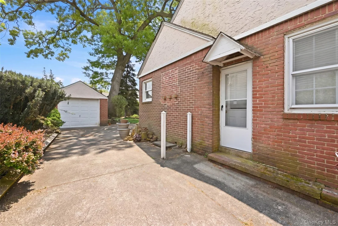 Photo of 333 Jackson Avenue