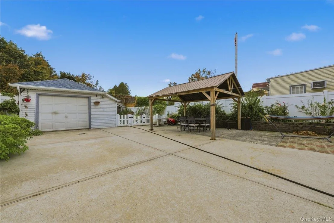 Photo of 32 Franklin Avenue