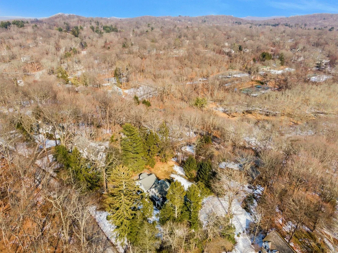 Photo of 41 Deepwood Drive