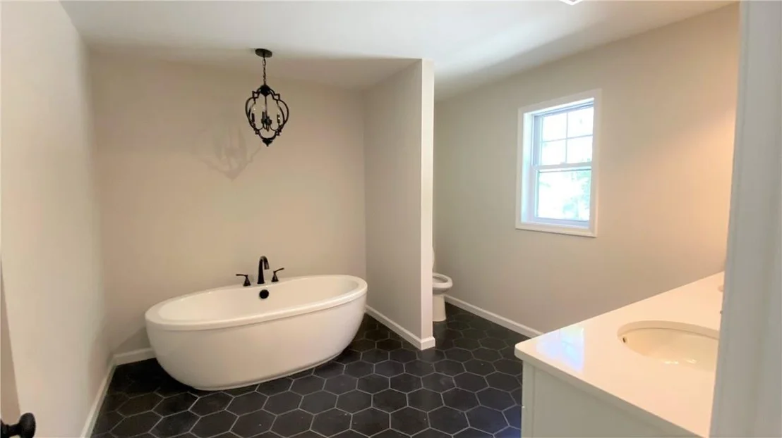 Photo of 36 Old Forestburgh Road