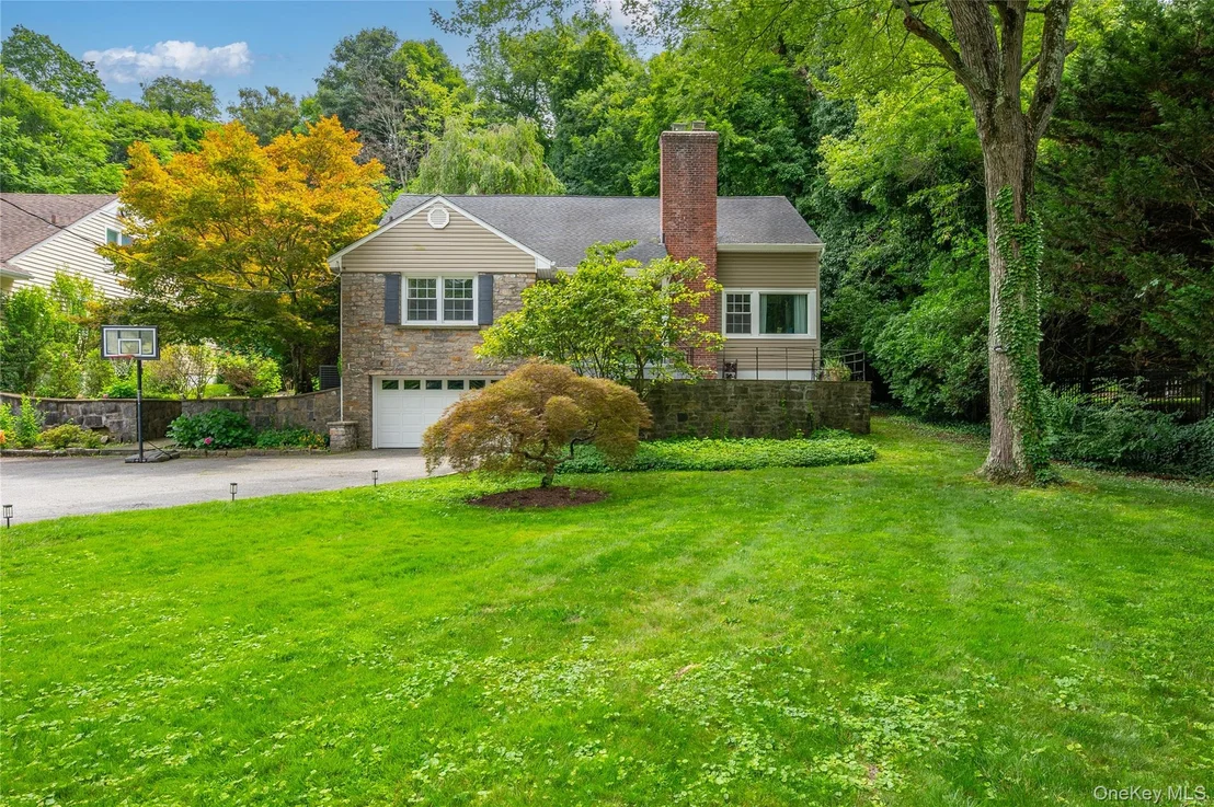 Photo of 1108 Post Road
