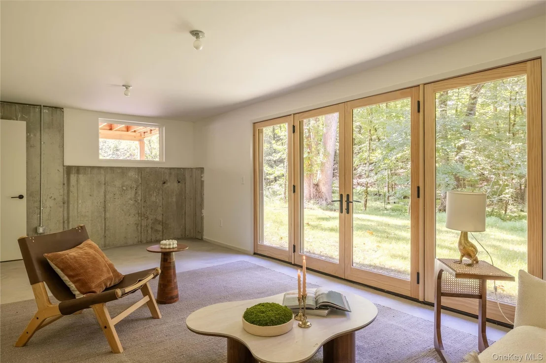 Photo of 332 Mohonk Road