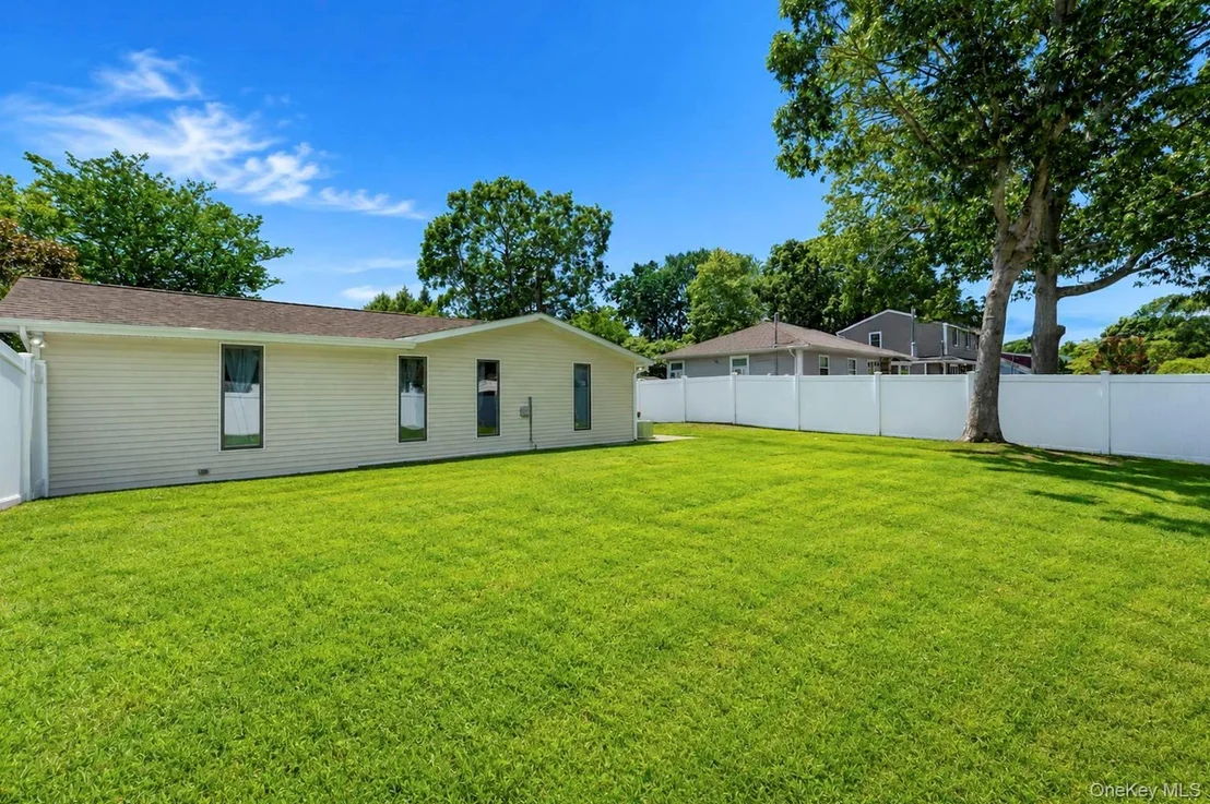 Photo of 10 Helene Drive