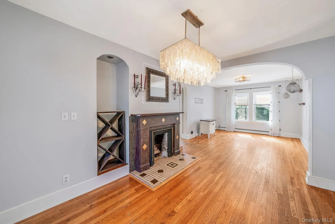 Photo of 219 North Ocean Avenue