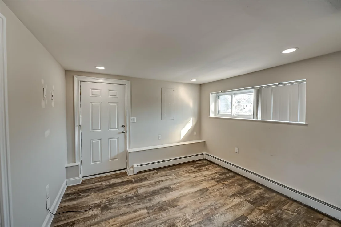 Photo of 888 Pine Avenue